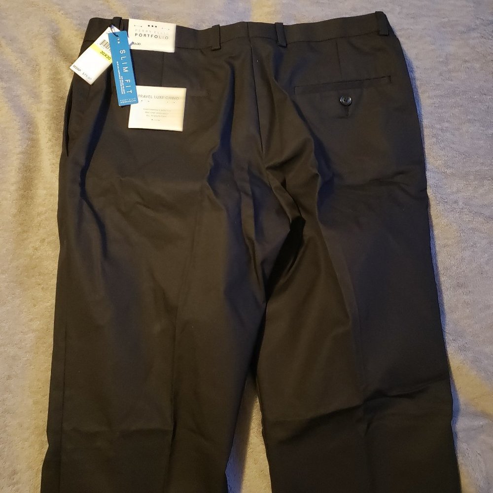 30x30 Perry Ellis Slim Fit Travel Luxe Chino